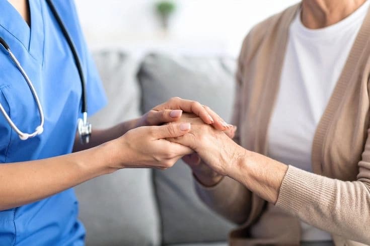 Hospitalización domiciliaria: qué es, cuándo se necesita y cómo funciona